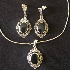 Antique Necklace & Earring set 925A with Black center Stones❣️